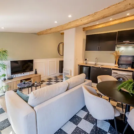 Luxe Et Charme Authentique 4 Couchages Elegant Au Coeur Du Vieux Appartement Nice