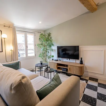 Appartement Luxe Et Charme Authentique 4 Couchages Elegant Au Coeur Du Vieux *